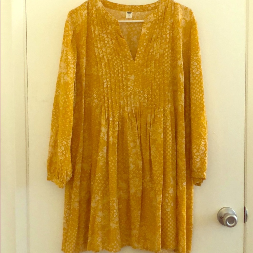 Yellow and white tunic dress